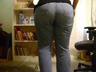 wetlinda - wetting jeans from behind again